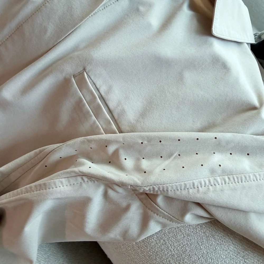 ATHLETA Urbanite Top button-down beige UPF sz M - Picture 6 of 6